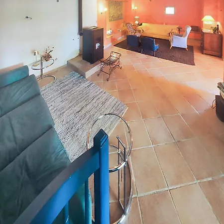 Holiday home Lovely In With Wifi